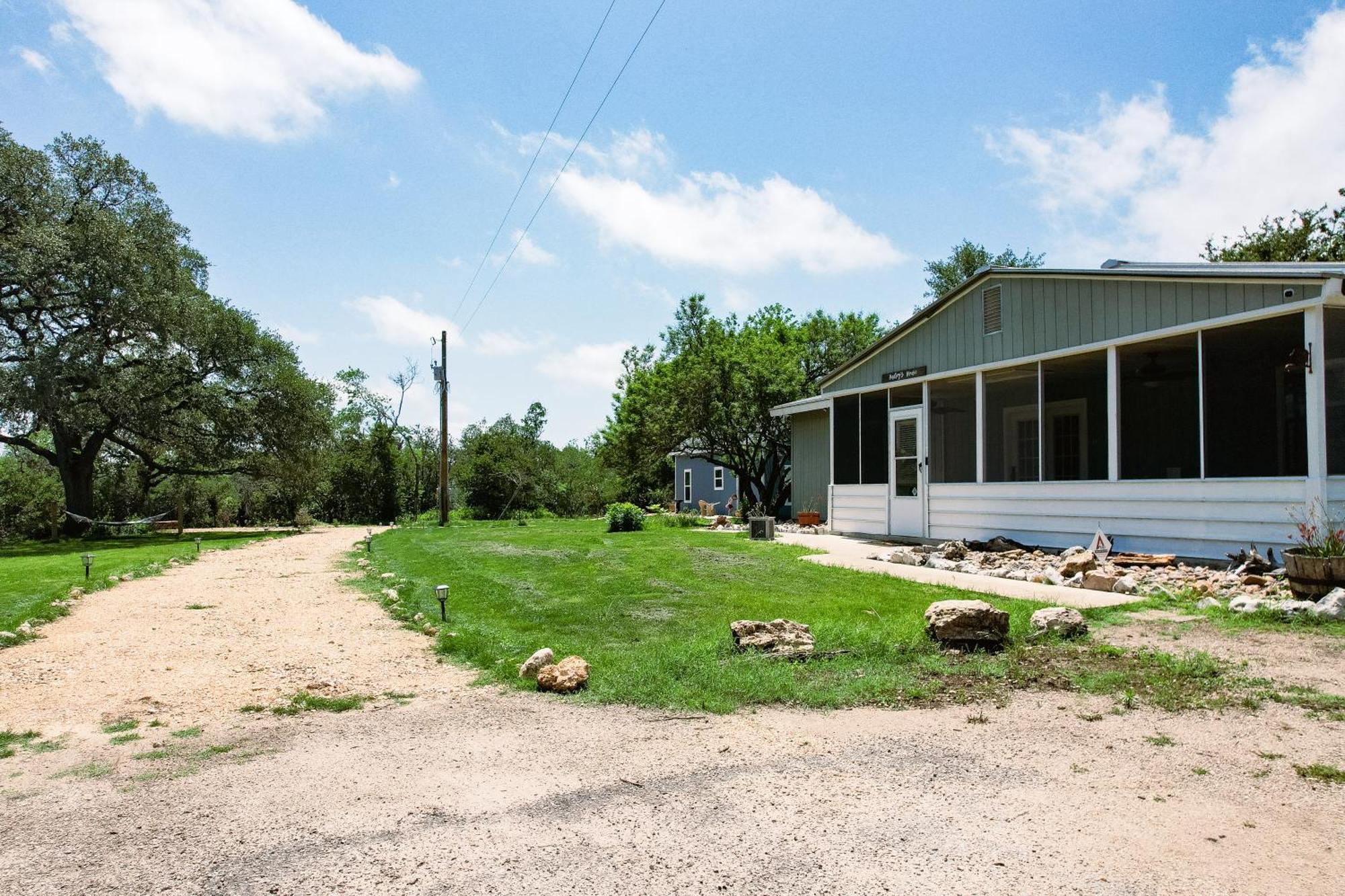 Hadley'S House - A Country 3 Bdrm With Screened-In Porch New Braunfels Exteriör bild
